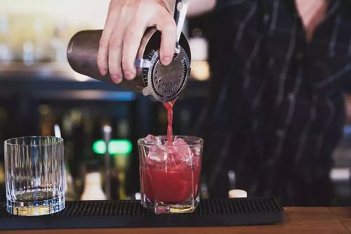 How Your Pour Cost Impacts Your Average Bar Profit Margin