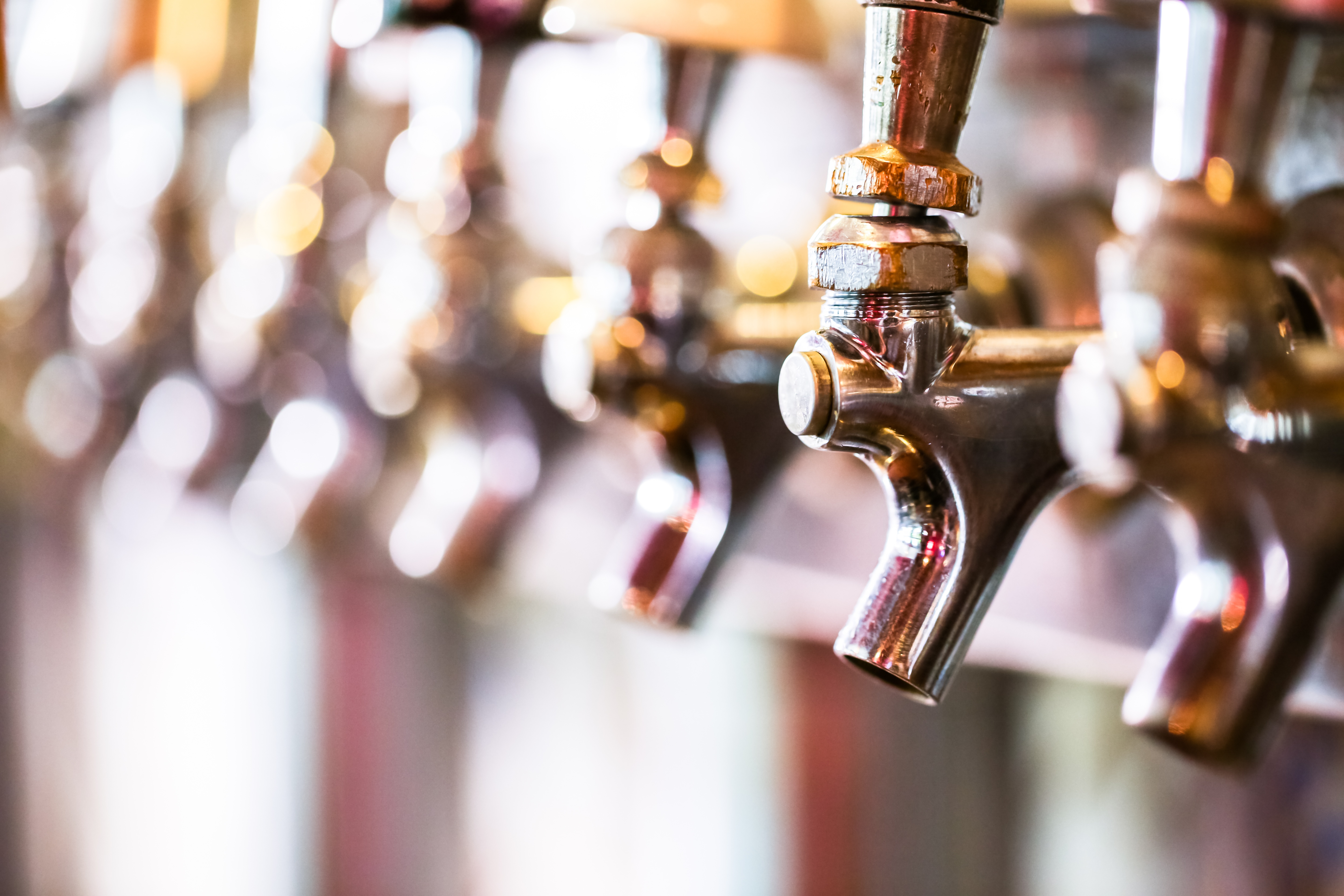 Should You Install Draft Beer Flow Meters at Your Bar?